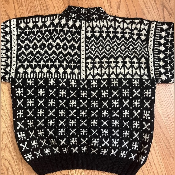 LL Bean Vintage 1/4 Button Neck Sweater - Picture 2 of 5